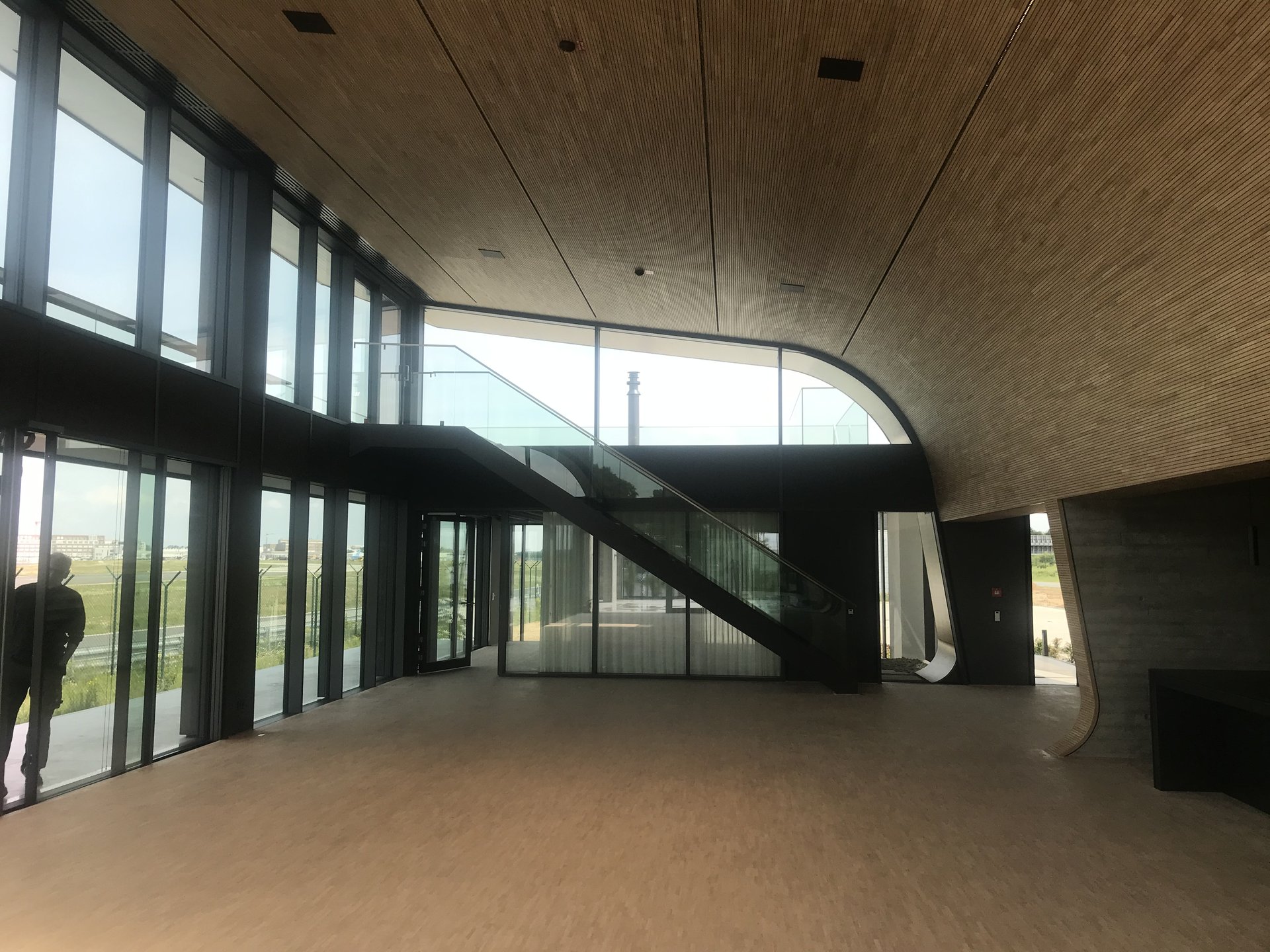 DA Vinci Haus Flughafen Frankfurt NOLL Metallbau
